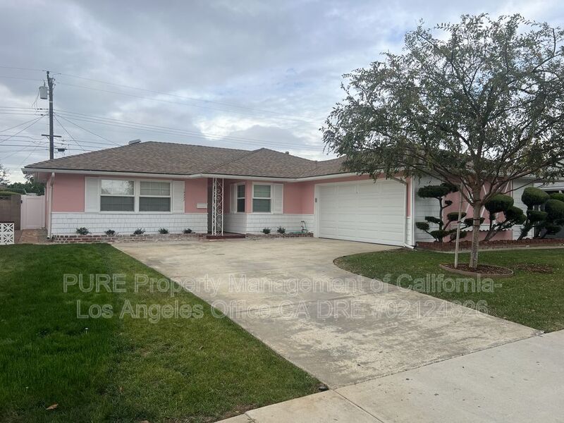 Foto principal - 19327 Reinhart Ave