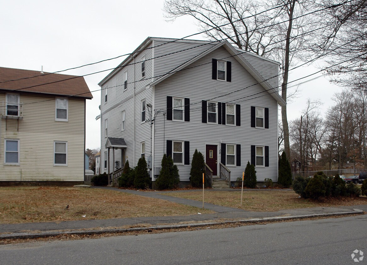 Primary Photo - 12 Maple St