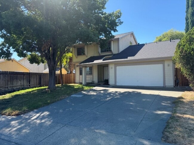 Building Photo - Browns Valley 3 Bedroom 2.5 Bath 2 Story w...