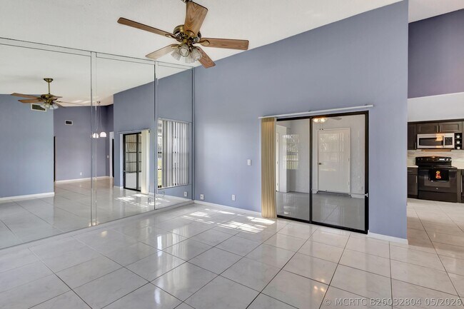 Building Photo - 4385 Willow Brook Cir