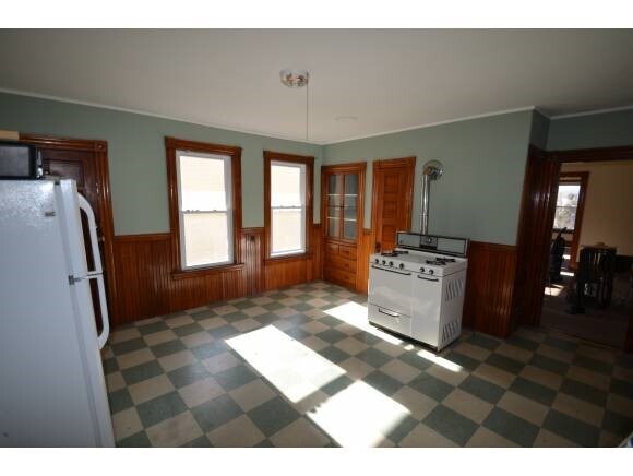 Building Photo - 597 Montgomery St