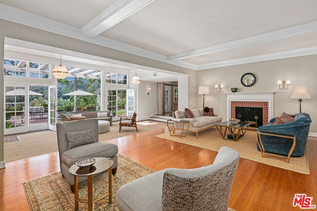 Building Photo - 1179 Amalfi Dr