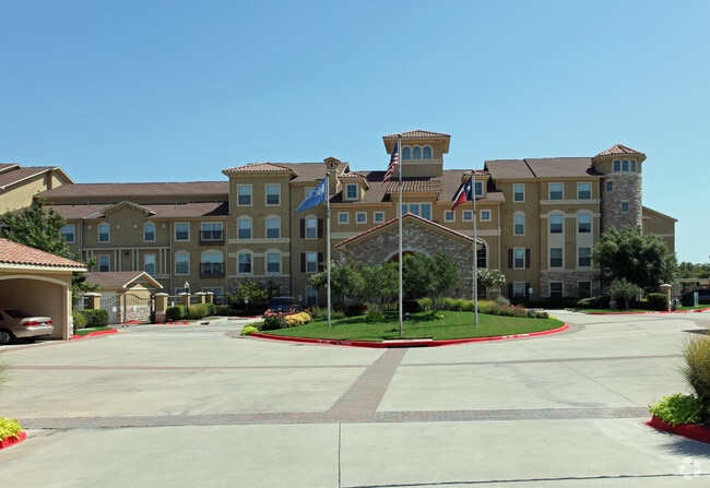 Building Photo - Evergreen at Plano