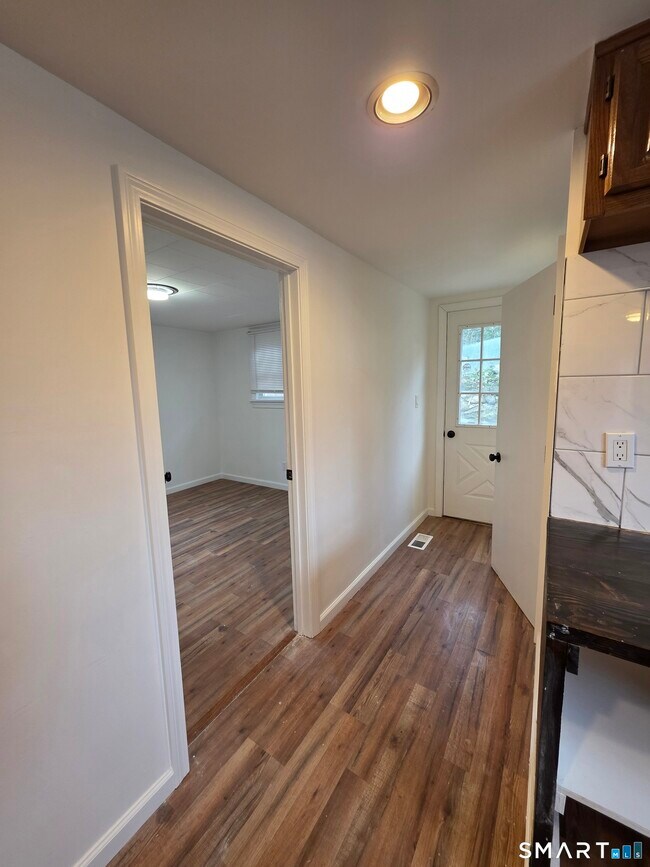 Foto del edificio - 784 Howe Ave