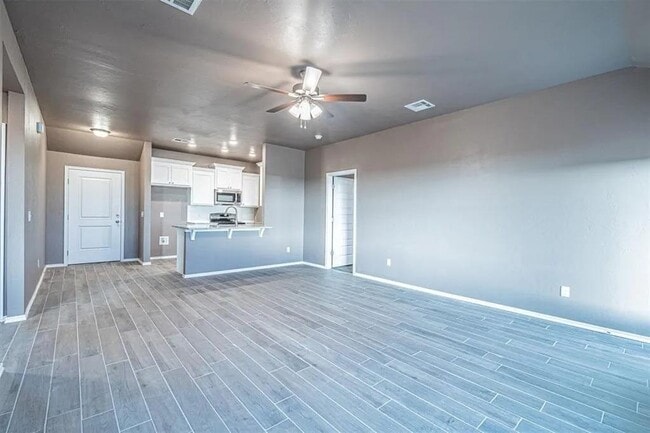 Building Photo - 1524 Highland Loop