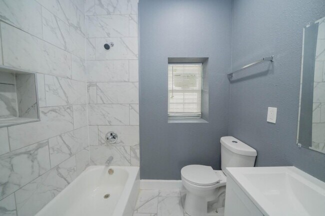 Foto del edificio - 1426 Telephone Rd