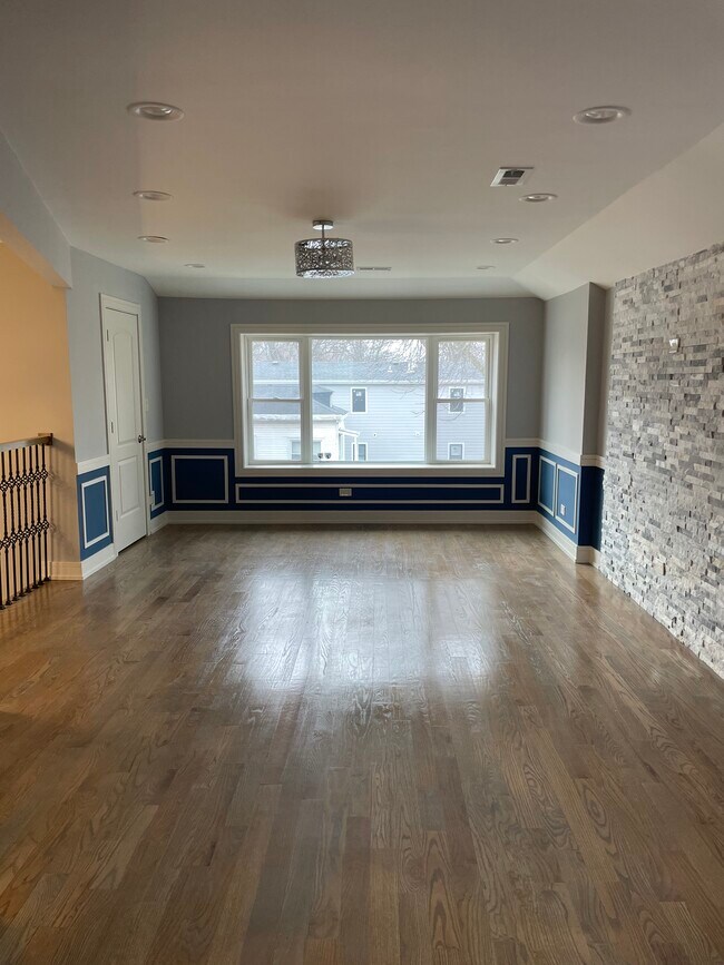 Foto del edificio - 1050 W 112th St