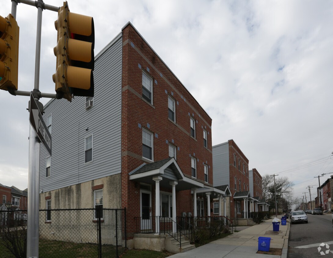 Building Photo - Francisville