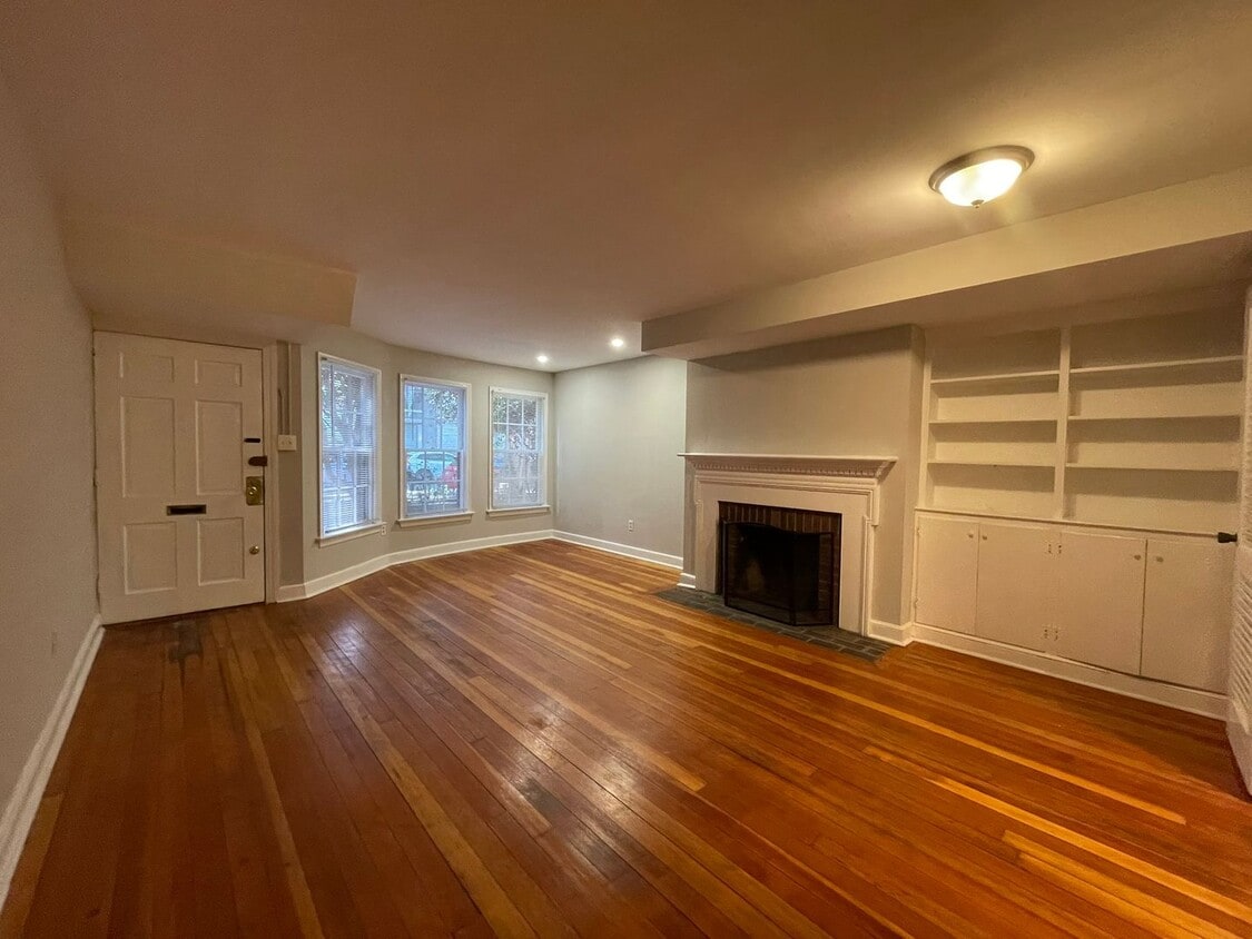 Photo - 939 25th St NW