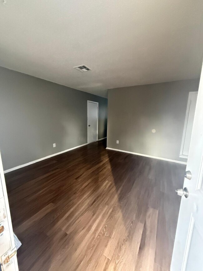 Foto del edificio - 2300 S Kate Ave