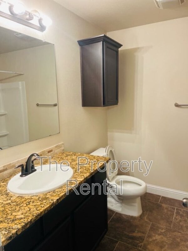 Building Photo - 819 E 97th Ct