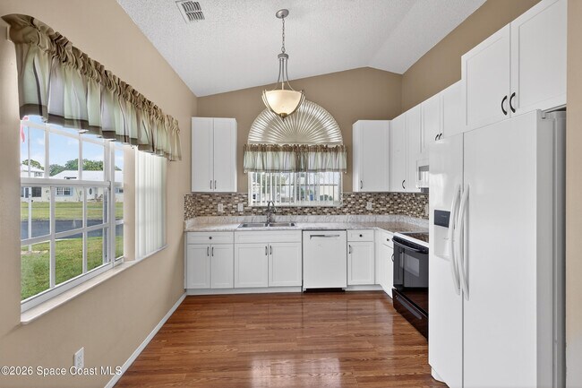 Foto del edificio - 1924 Sugarberry Ct NE
