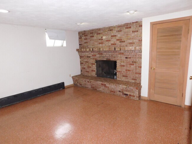 Building Photo - 1738 Westhaven Dr