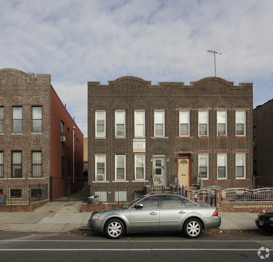 Building Photo - 27 Rockaway Pky