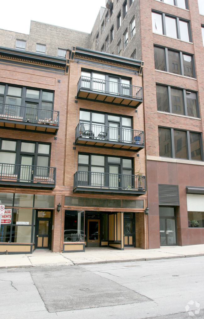 Foto del edificio - 224-226 E Mason St