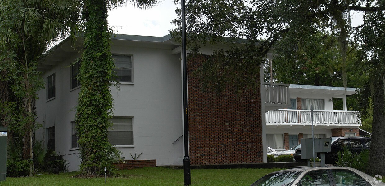 Primary Image - 1212 SW 5th Ave
