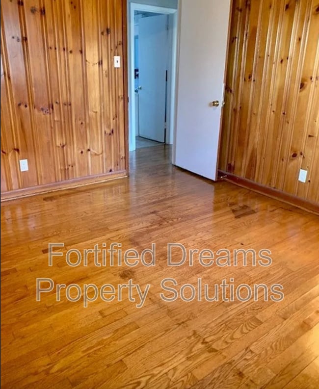 Foto del edificio - 1801 W Cone Blvd