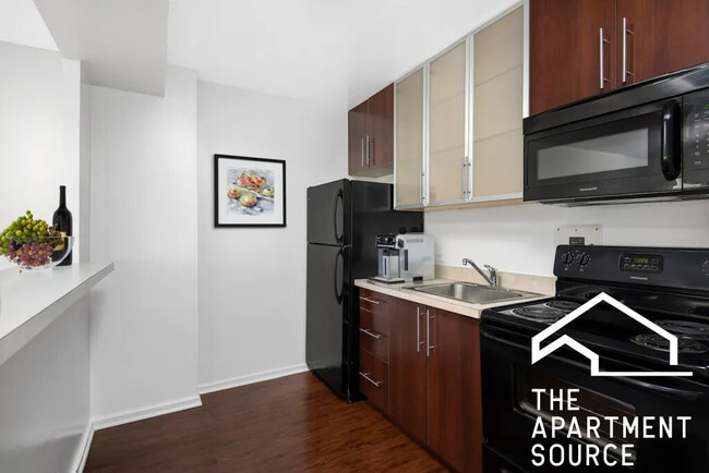 Foto del edificio - 3130 N Lake Shore Dr