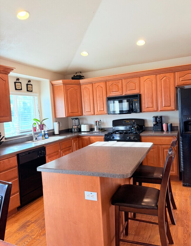 Foto del edificio - 351 N 1480 E