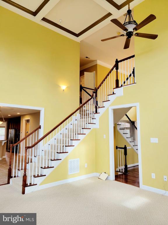 Building Photo - 15404 Symondsbury Way
