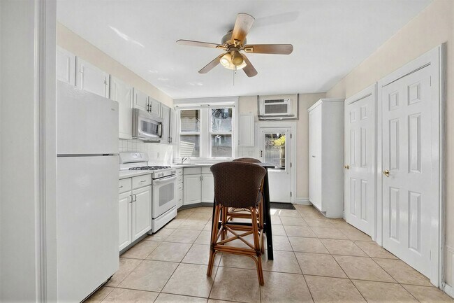 Foto del edificio - 105 8th St