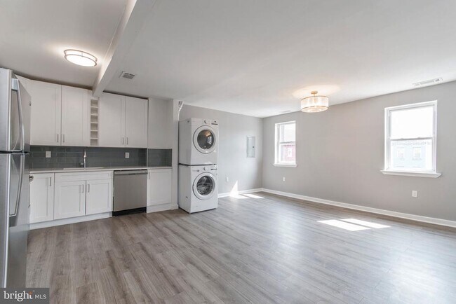 Foto del edificio - 515 W Girard Ave