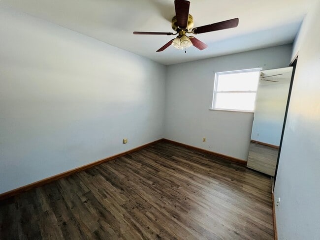 Building Photo - 4810 Woodland Dr