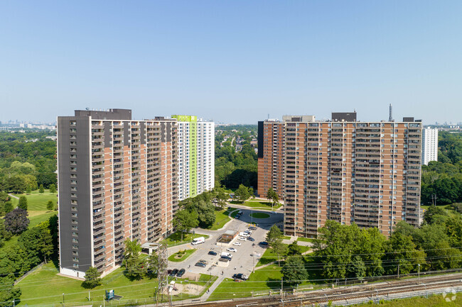 Building Photo - Dentonia Place