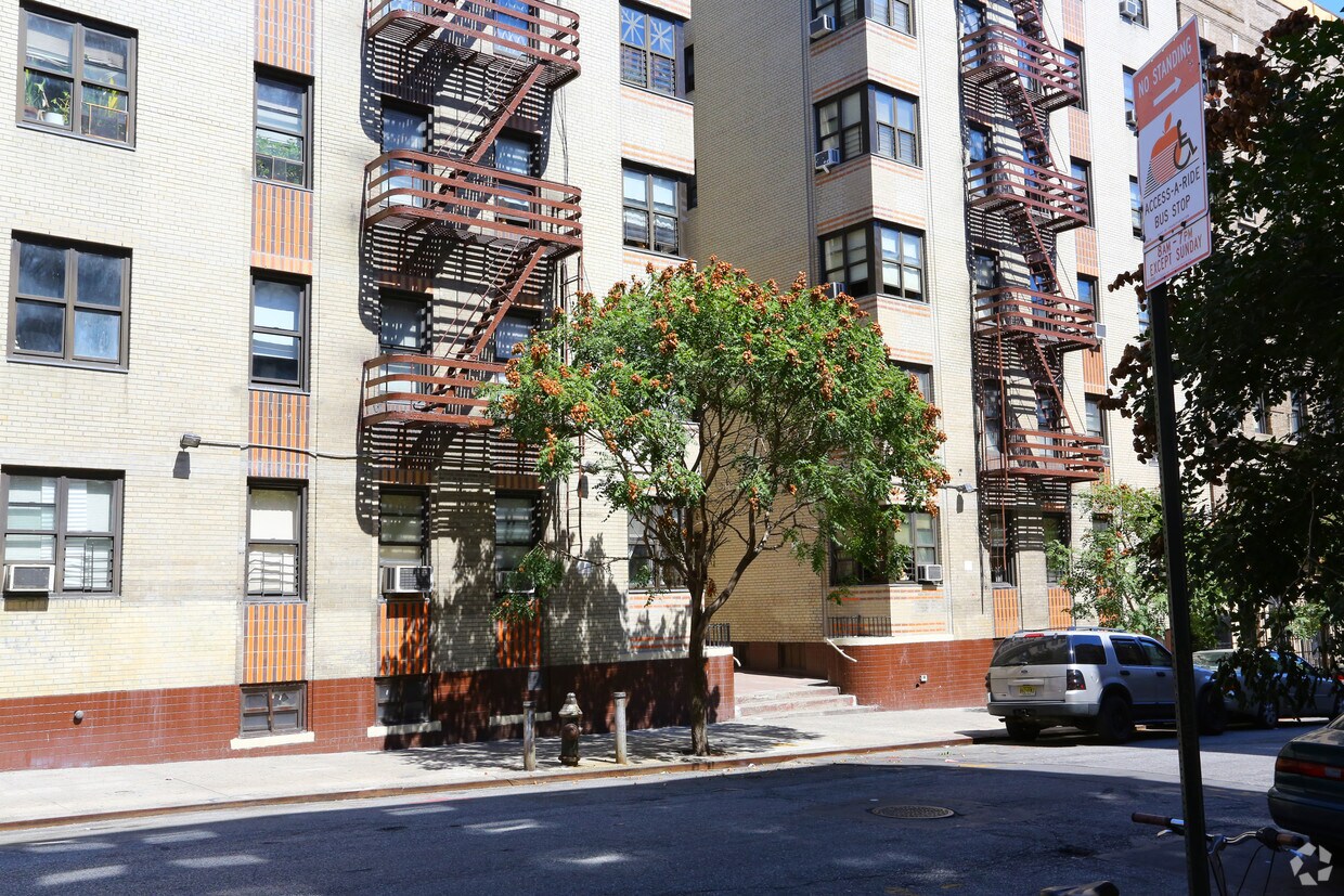 Foto del edificio - 609 W 174th St