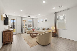 Building Photo - 21703 Heather Elm Dr