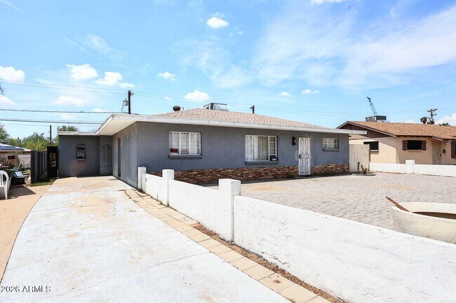 Building Photo - 8806 N 30th Ave
