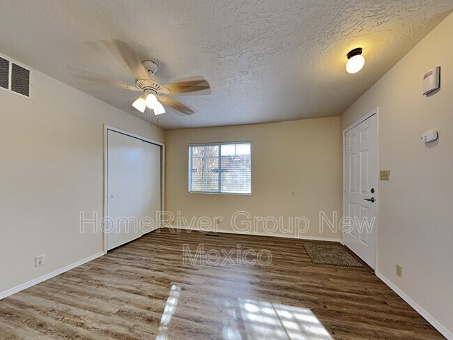 Foto del edificio - 12524 Singing Arrow Ave SE