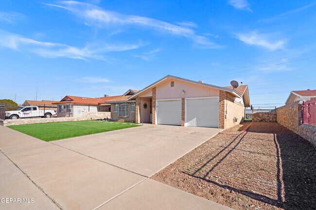 Foto del edificio - 9304 W Osborne Rd