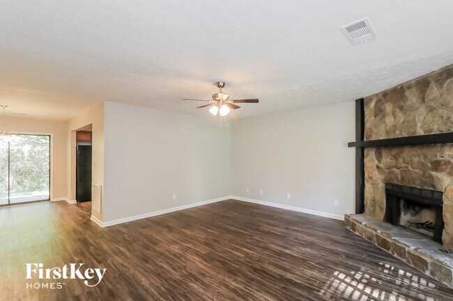 Foto del edificio - 4665 Jamerson Forest Pkwy