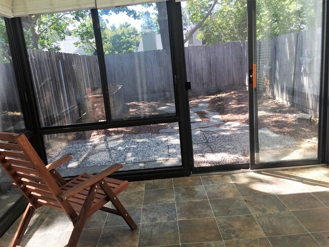 Building Photo - 128 Golden Gate Cir