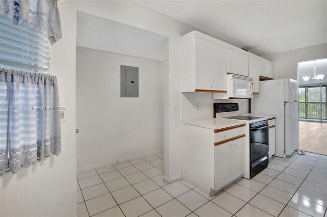 Foto del edificio - 1201 SW 128th Terrace