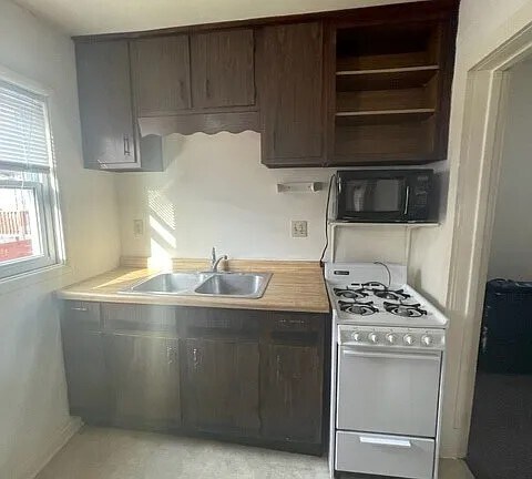 Foto del edificio - 821 Redfield St