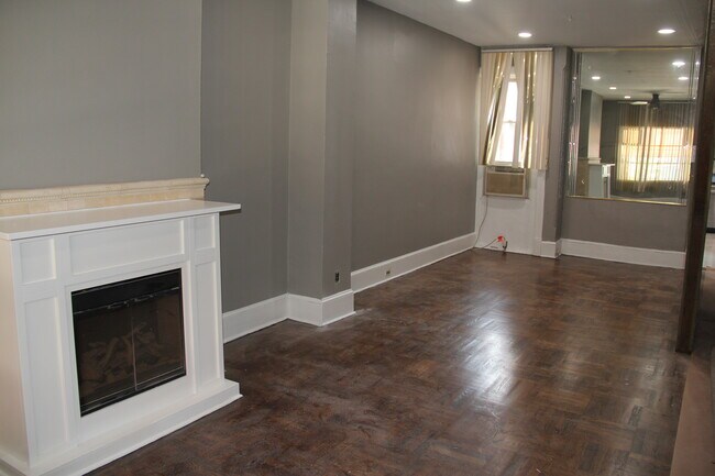 Building Photo - 3216 Mount Vernon St