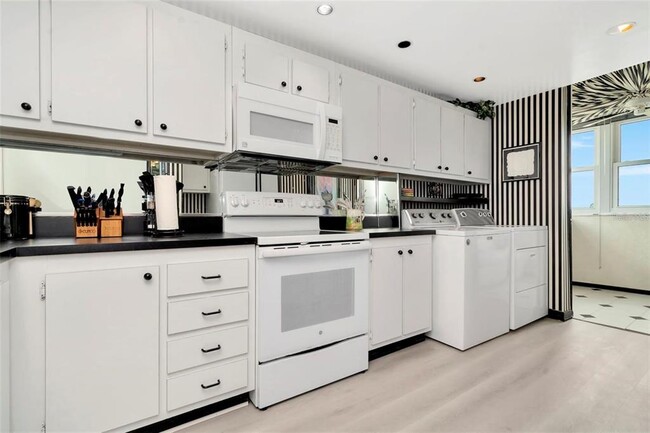 Foto del edificio - 15462 Gulf Blvd