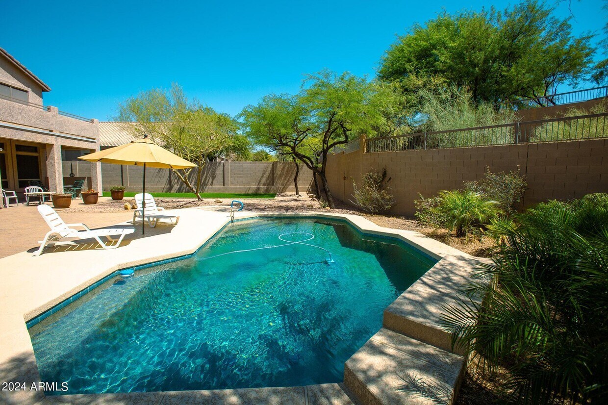 Primary Photo - 3821 N Red Sky Cir