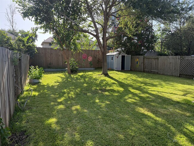 Foto del edificio - 319 Brandy Ridge Ln