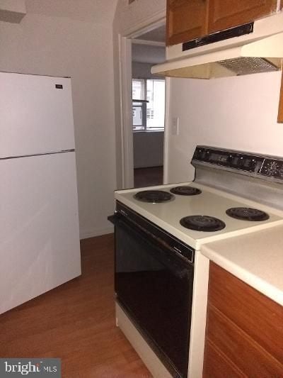 Building Photo - 3051 Patrick Henry Dr