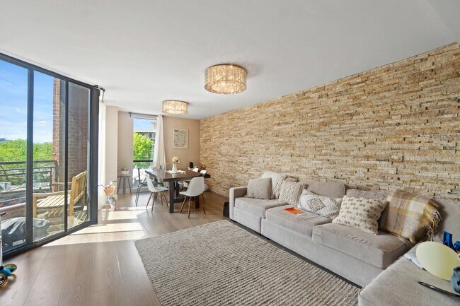 Foto del edificio - 1099 22nd St NW