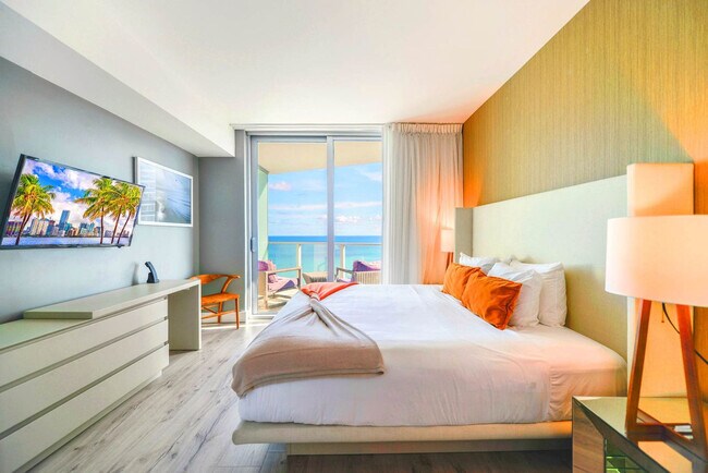 Building Photo - 4111 S Ocean Dr
