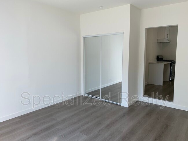 Foto del edificio - 138 S Cedar St