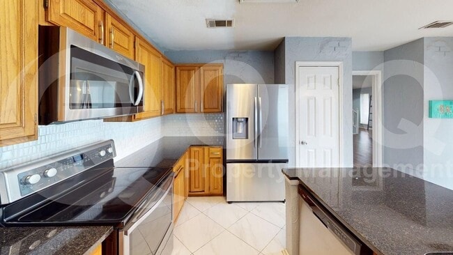 Building Photo - 6708 Roman Ct