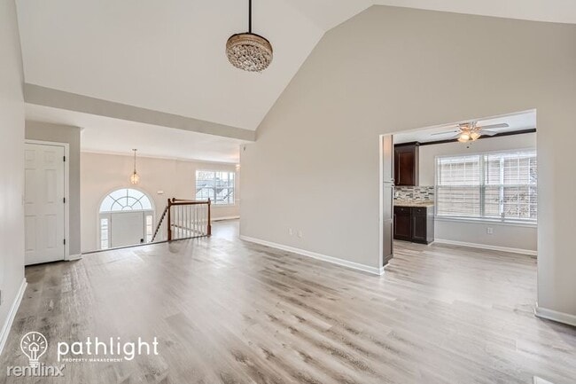 Building Photo - 5 br, 3 bath House - 1221 Cumberland Creek...