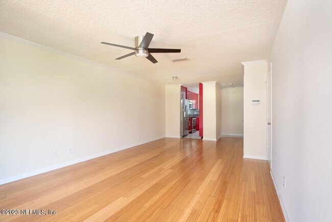 Foto del edificio - 5811 Atlantic Blvd