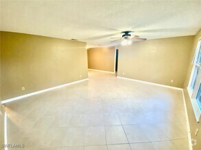 Building Photo - 4980 Coral Wood Dr