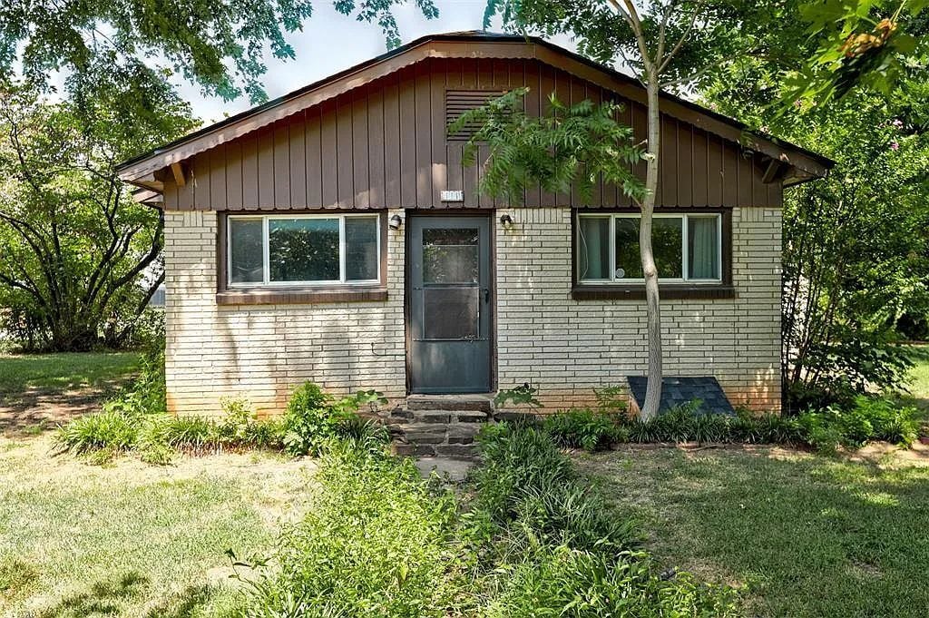 Foto principal - 4001 Meadowview Dr